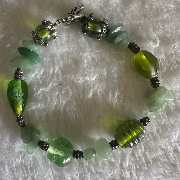 Jade Bracelet - Picture 1 of 3